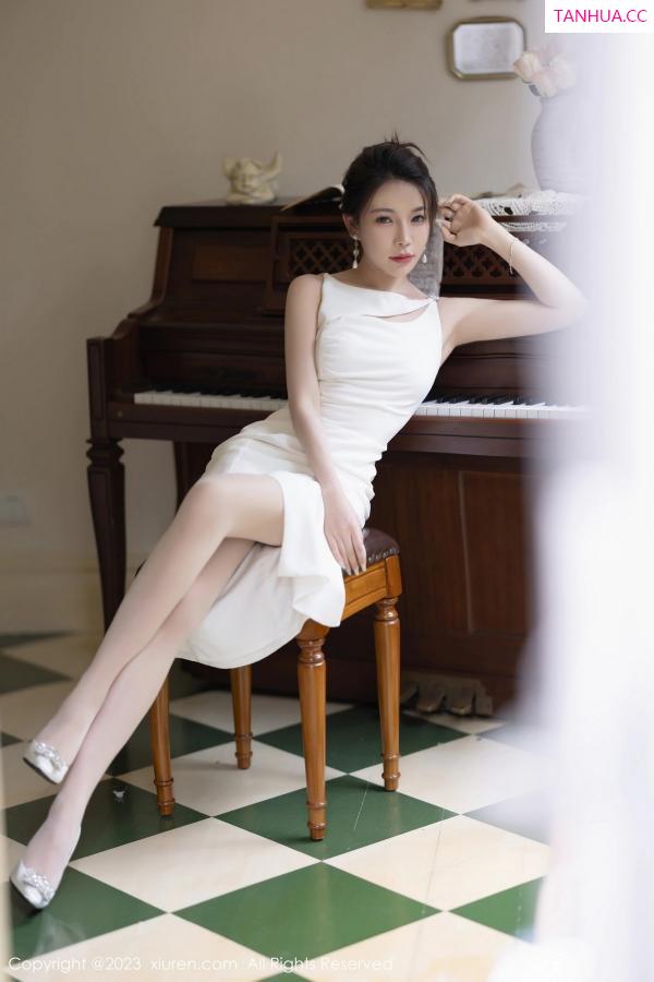 陈芝 芝芝Booty [XiuRen]高清写真图 2023.07.28 No.7155 徐莉芝Booty 长裙美腿第10张图片